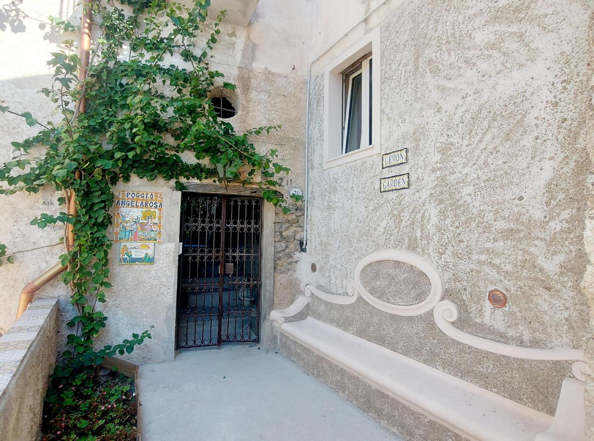 Poggio Angelarosa: Lemon Garden Stay&Relax Scala Esterno foto